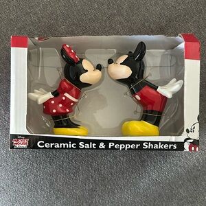 Disney Mickey Mouse & Friends ceramic salt&pepper shakers